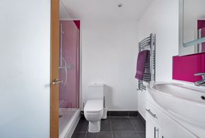 Ensuite- click for photo gallery
